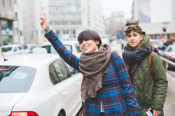 Découvrez Bordeaux Comme Jamais: Les Secrets d'une Balade en Taxi Inoubliable !