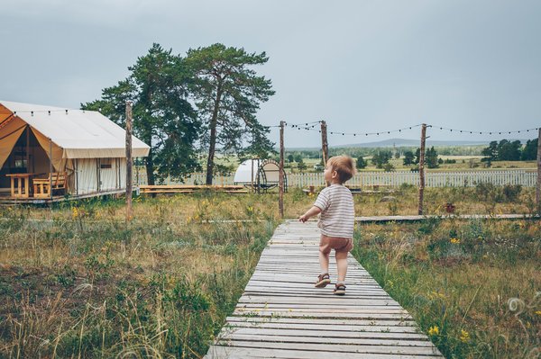 Quels sont les avantages d'un camping au Cap d'Agle?