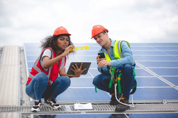 Quelles sont les normes à respecter pour la pose de panneau photovoltaique?