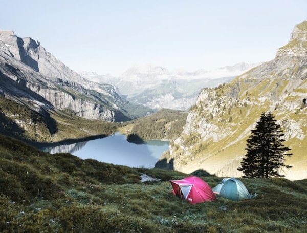 Existe-t-il des options de camping sauvage près de l'Epi Bleu ?